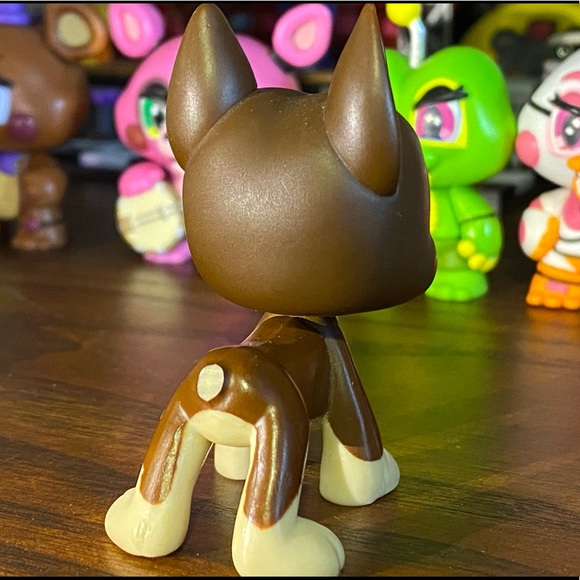 Authentic LPS littlestpetshop Great Dane, brown with blue eyes RARE. - Picture 4 of 5